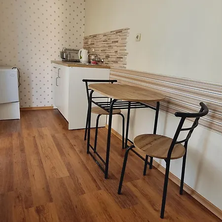 Apartment Pashovi