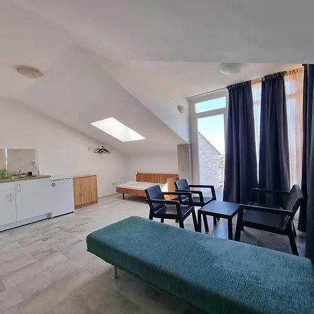 Pashovi Apartment *