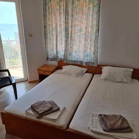 Appartement Pashovi *
